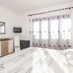 3 Bedroom Cozy In * Viskovo