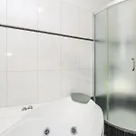 公寓 3 Bedroom Cozy In *