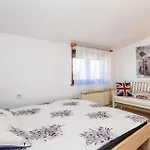 3 Bedroom Cozy In 公寓 *