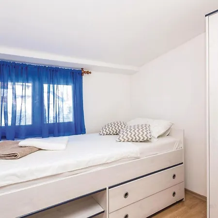 3 Bedroom Cozy In * Viskovo