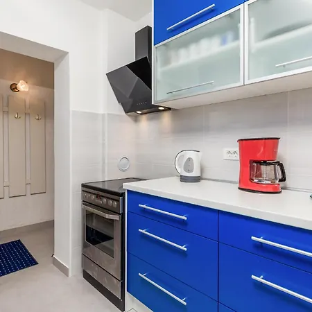 דירה 3 Bedroom Cozy In *
