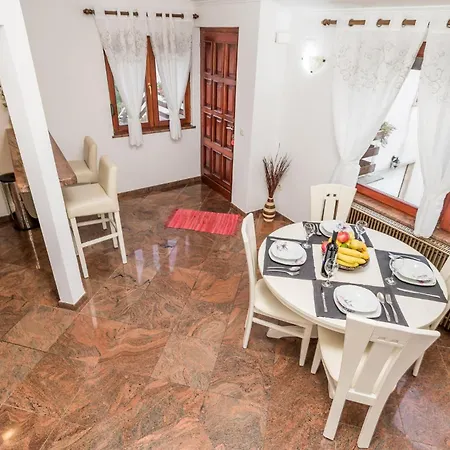 3 Bedroom Cozy In * Viskovo