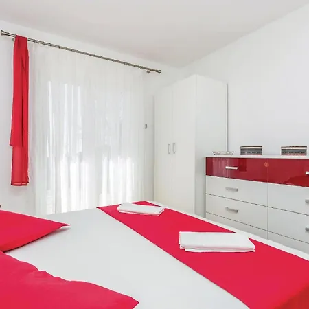 3 Bedroom Cozy In *