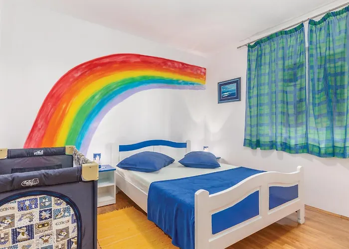 3 Bedroom Cozy In *