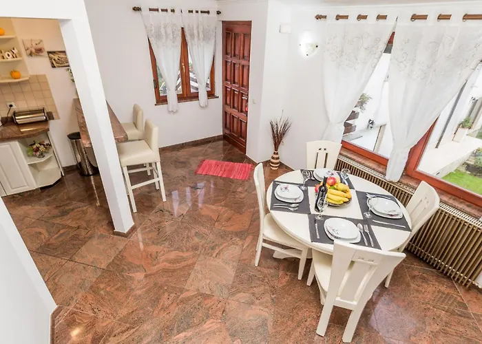 3 Bedroom Cozy In * Viskovo