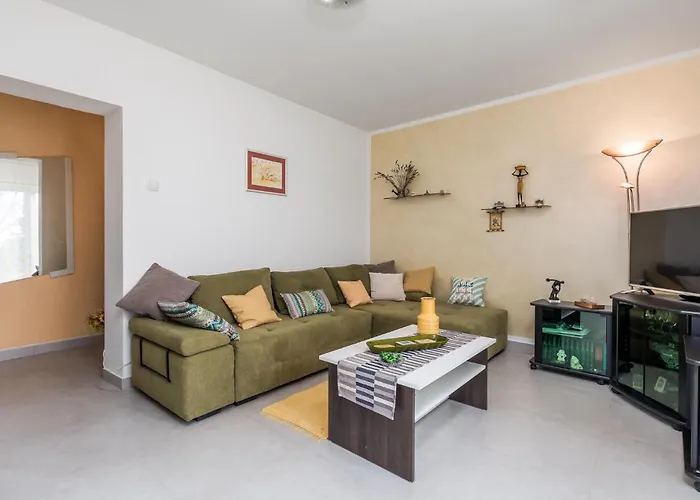 3 Bedroom Cozy In * Viskovo