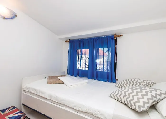 アパート 3 Bedroom Cozy In